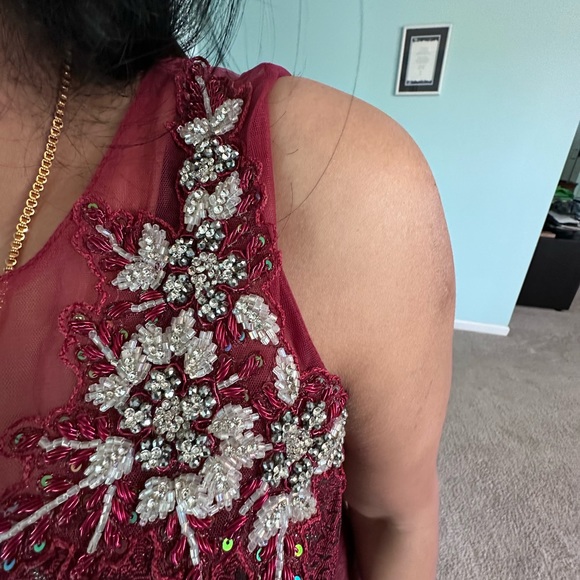 Dress - Picture 2 of 3